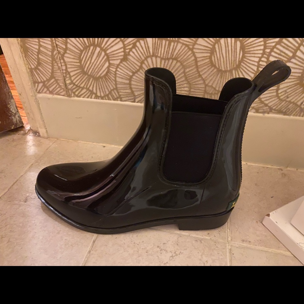 Ralph Lauren women shoes size 8 black patent leather shiny rain boots